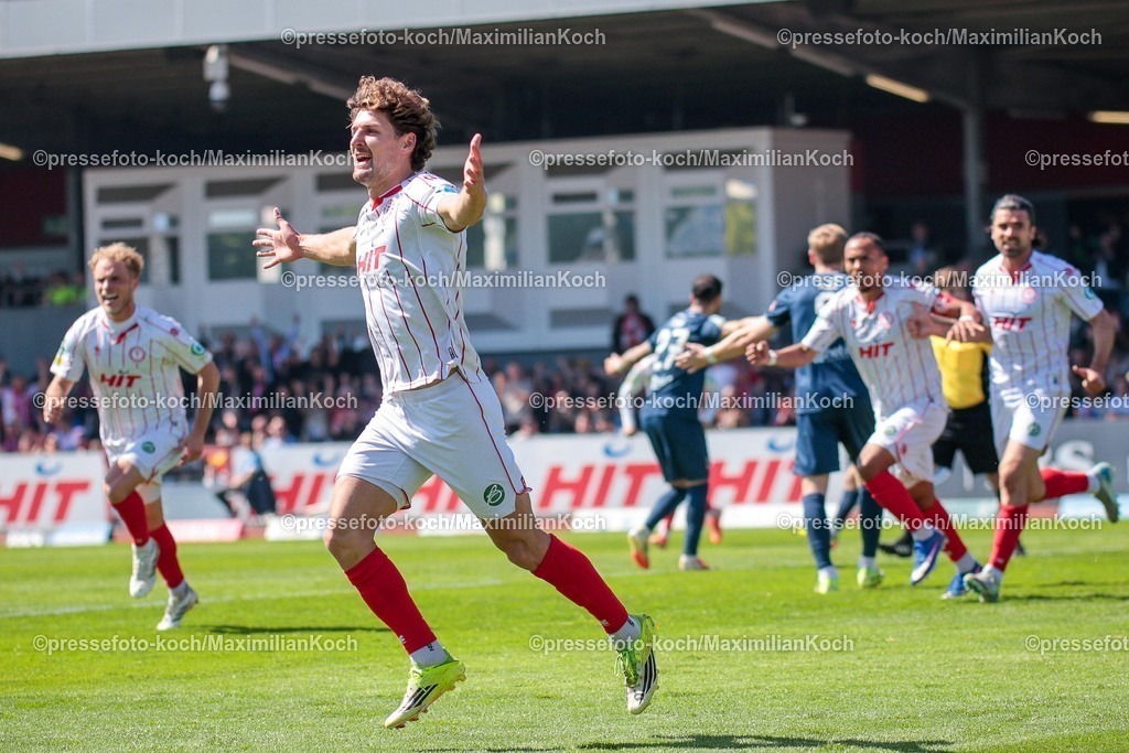 xsefx25042601003 | 25.04.2026, xsefx, Fußball, RL West, Fortuna Köln - SC Wiedenbrück Tor für den SC Fortuna Köln durch Enzo Wirtz (#09) DFB regulations prohibit any use of photographs as image sequences and or quasi-video. Photo: xSabinexEffgenxPressefotoKochx