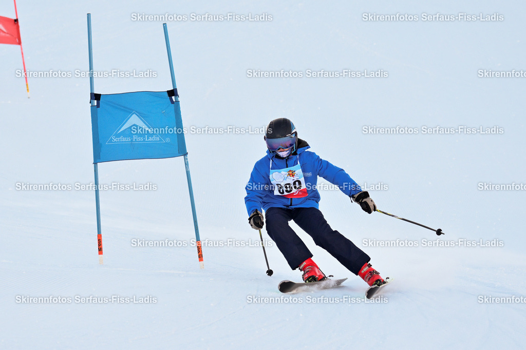 SRF_25.12.2025_0253 | Skirennfotos,Serfaus,Fiss,Ladis,Kinderskirennen,Winter,Tirol,Oberland,skirace,SFL,feelfree,weil wir's genießen,ski,Ski,skifahren,Sonnenplateau, - Realisiert mit Pictrs.com