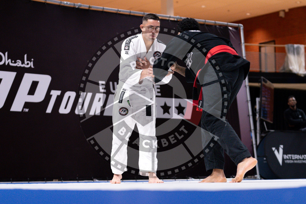 20241013PBB4164 | Athletes compete during the AJP Tour Europe Continental Jiu-Jitsu Amateurs & Masters Championship on October 13, 2024 in Almere near Amsterdam, Netherlands. © Chiara Dazi / photoblackbelt