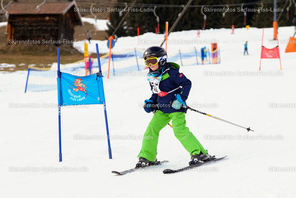SRF_02.01.2026_0939 | Skirennfotos,Serfaus,Fiss,Ladis,Kinderskirennen,Winter,Tirol,Oberland,skirace,SFL,feelfree,weil wir's genießen,ski,Ski,skifahren,Sonnenplateau, - Realisiert mit Pictrs.com