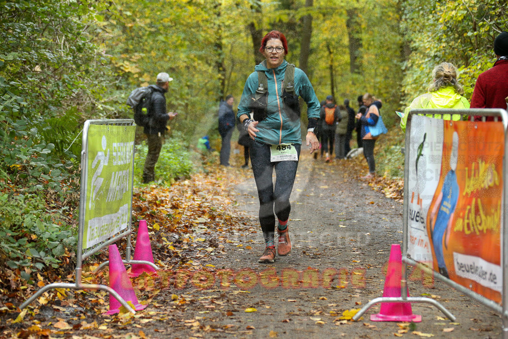 251026_1331_EX1_3599 | Sportfotografie im Rhein-Sieg Kreis, Köln, Bonn, NRW, Rheinland Pfalz, Hessen, etc. Unser Tätigkeitsfeld umfasst den Laufsport vom Volkslauf über den Marathon, Duathlon, Triathon bis zum Ultralauf wie Kölnpfad Ultra oder Schindertrail.