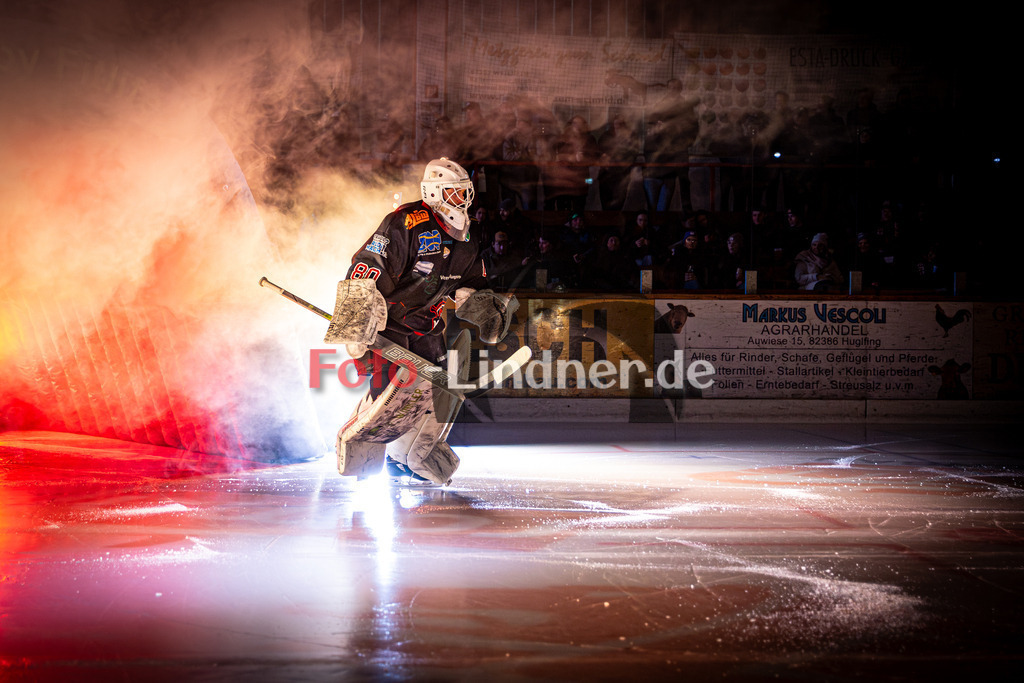 Peißenberg MINERS gegen ESV Buchloe PIRATES | Eishockey Bayernliga 2025/26 Vorrunde 29. Spieltag, Peißenberg MINERS gegen ESV Buchloe PIRATES, 20260123,Xaver NAGEL (MINERS Goali 80) beim Einlauf, Spielervorstellung, Eröffnung,2026-01-23 in Peißenberg (flatbuy Arena Peißenberg), Xaver NAGEL (MINERS Goali 80)Copyright: WolfgangxLindner www.foto-lindner.de