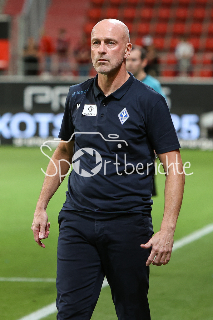 FC Ingolstadt - SV Waldhof Mannheim | im Bild Marco ANTWERPEN in Aktion / Freisteller / Einzelfoto