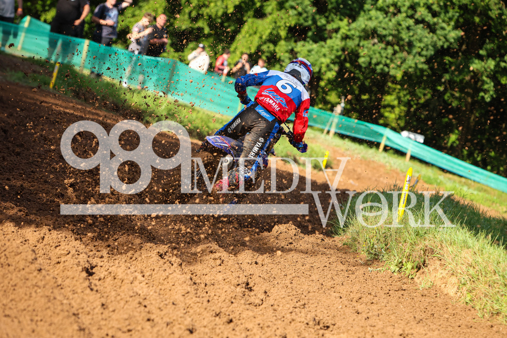 5E6A3260 | 989 MEDIAWORK