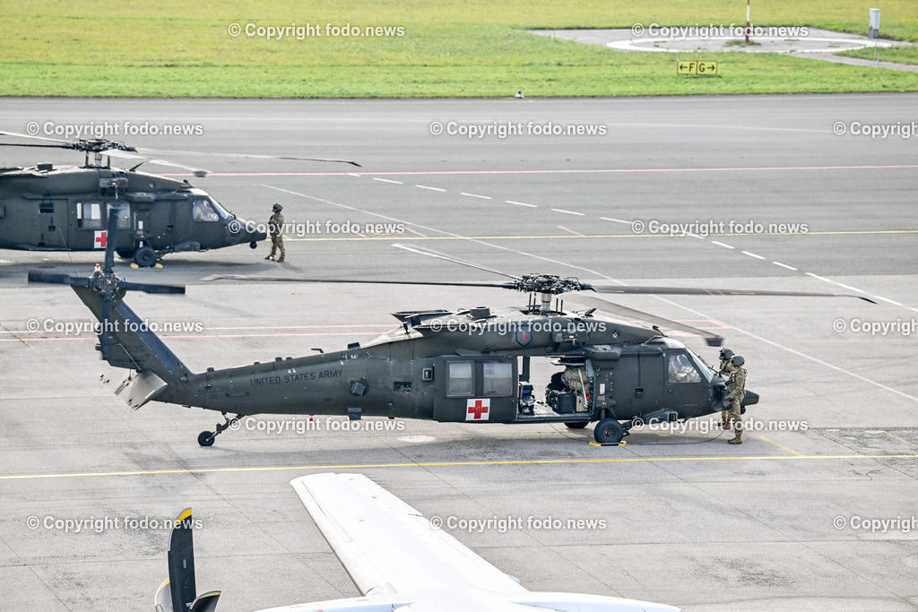 Flughafen Linz_ Linz Airport_ Linz-Hoersching_ US Army_ 30.10.2023-4 | 30.10.2023, Linz Hoersching, AUT, Flughafen Linz, Linz Airport, im Bild Hubschrauber der US Army am Flughafen Linz Hoersching, Zwischenstopp zum betanken, Black Hawk, Chinook