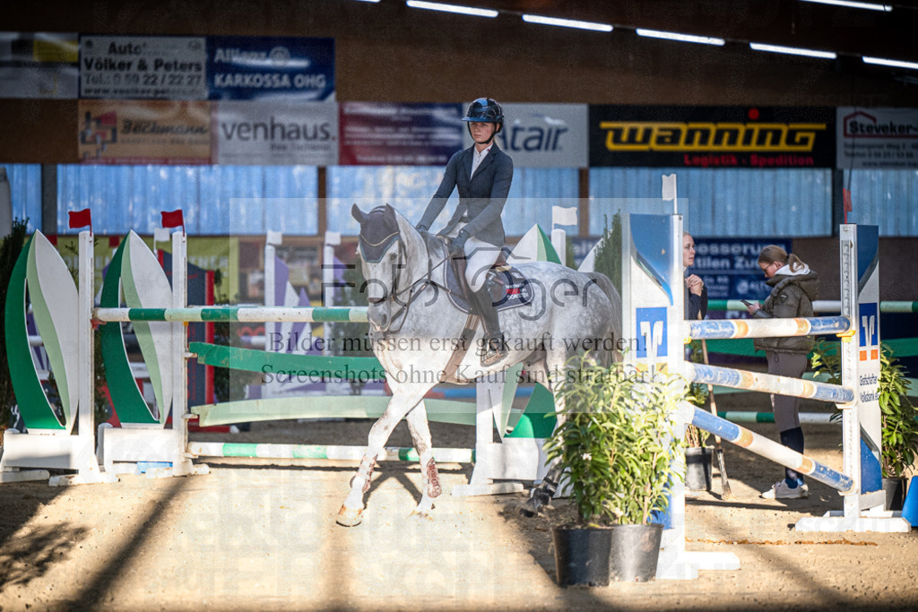 DOS_3839 | Entdecke hochwertige Reitturnierfotos von Foto Oger. Professionell, emotional und authentisch – jetzt Lieblingsmomente im Shop bestellen.Deutschlandweite Turnierfotografie. - Realisiert mit Pictrs.com