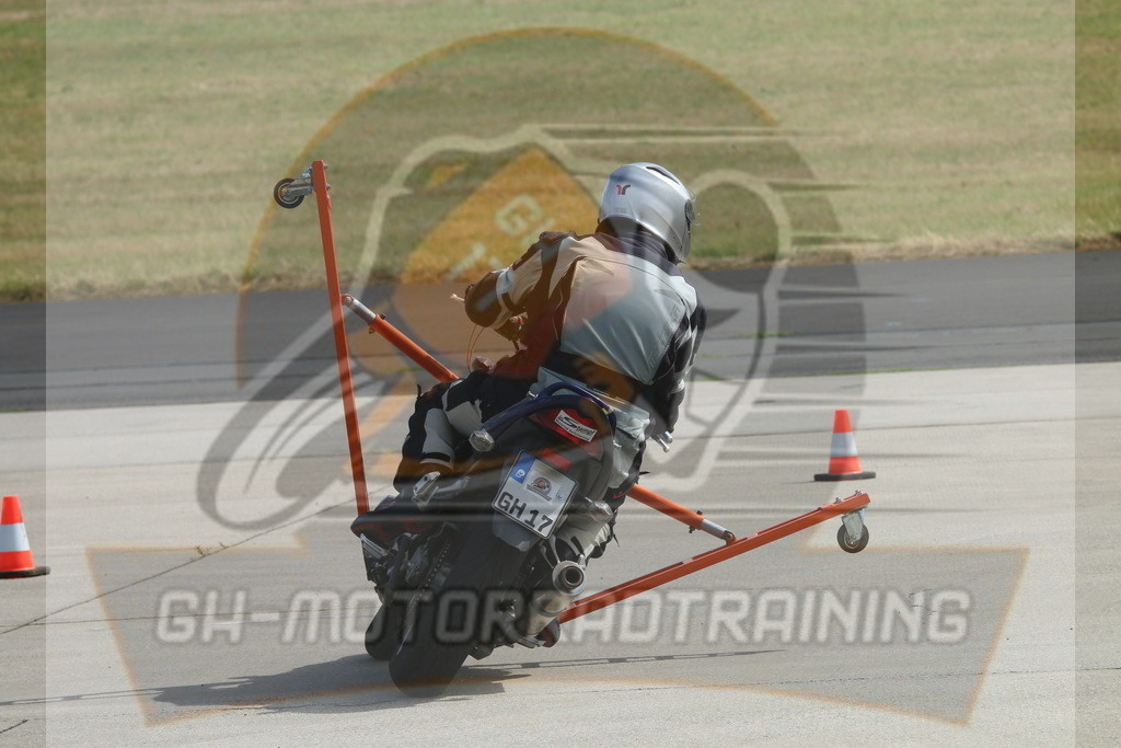 IMG_3459 | gh-motorradtraining-foto.de - Realisiert mit Pictrs.com