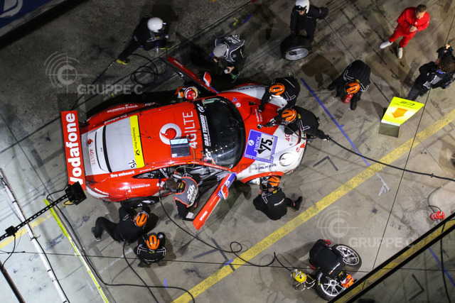 Motorsports / 24 Stunden Nürburgring 2015, Nürburgring-Nordschleife, GER | Adam Osieka, Dieter Schornstein, Andy Sammers, Dennis Trebing - Realisiert mit Pictrs.com