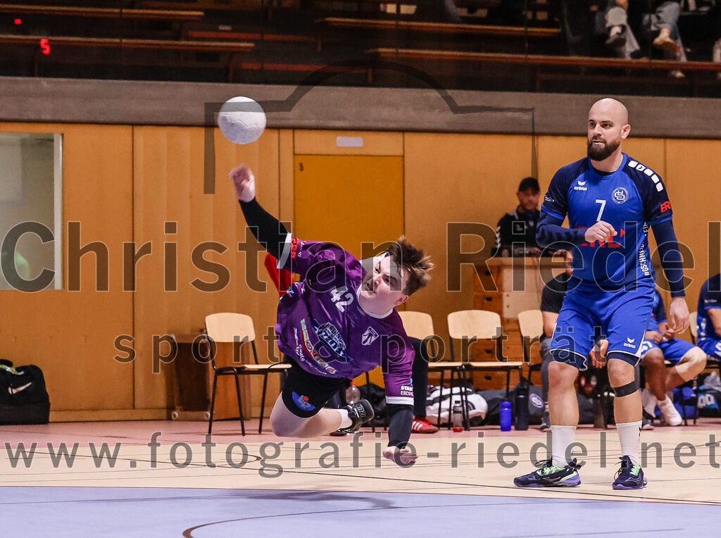 2024-11-09_075_SpVgg_Altenerding_II_gegen_HC_Deggendorf | Erding, Deutschland, 09.11.2024:Handball, Bezirksliga Männer Ost 2024 / 2025, 4. Spieltag, SpVgg Altenerding II gegen HC Deggendorf, Endergebnis: 25:24Foto: Christian Riedel / fotografie-riedel.net