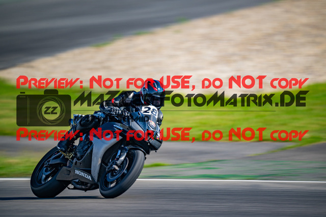 MaZZes_FotoMatrix_240702_6007705_2072 | ROT