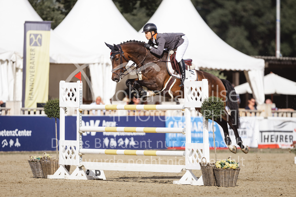 230903_HKM-BCH_Finale6j-118 | Deine schönsten Turniermomente als professionelle Fotos! Entdecke hochwertige Pferdesport-Fotografie im Online-Shop. Jetzt Fotos finden & bestellen!