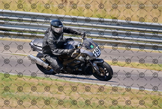 26bt05-0572 | markuskiefer.com - Realisiert mit Pictrs.com