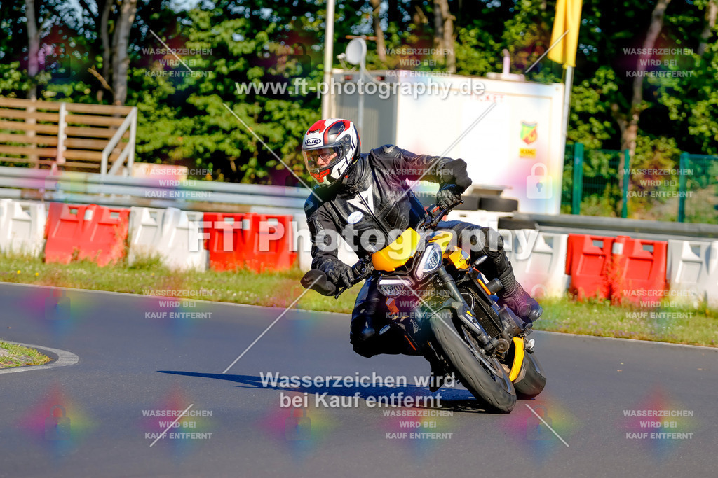 _MOT5301 | Hier findet Ihr Bilder von Touristenfahrten auf der Nürburgring Nordschleife oder von anderen Veranstaltungen die ich besucht habe. Viel Spass beim Durch Schauen 