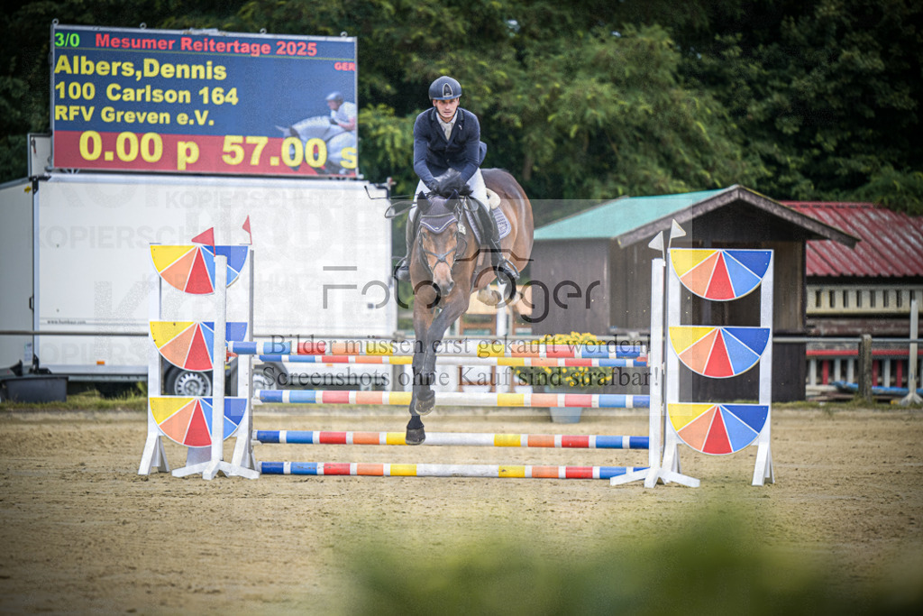 DOS_4545 | Entdecke hochwertige Reitturnierfotos von Foto Oger. Professionell, emotional und authentisch – jetzt Lieblingsmomente im Shop bestellen.Deutschlandweite Turnierfotografie. - Realisiert mit Pictrs.com