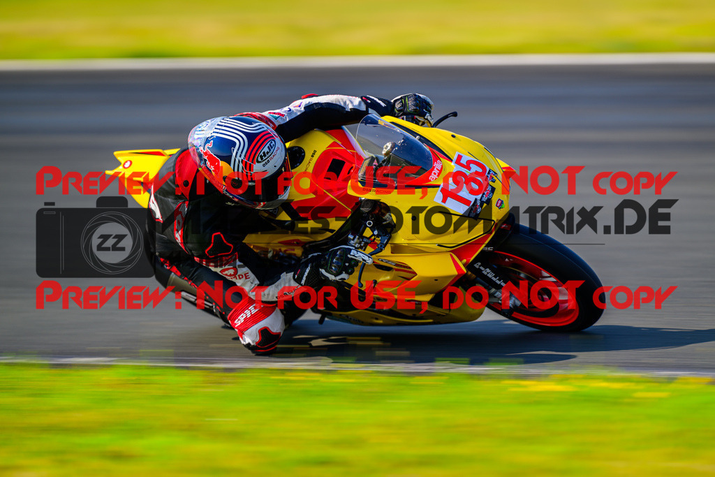 MaZZes_FotoMatrix_240725_6007705_7219 | ROT