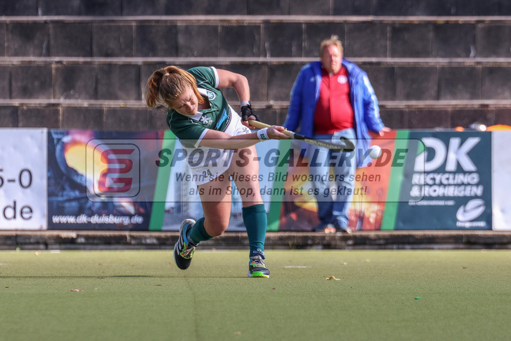 MJ_2022-10-08_Damen_HTCU-UHC-49 | Elena Clococeanu (Uhlenhorst Mülheim #24), Uhlenhorst Mülheim - UHC Hamburg am 8.10.2022 im Waldstadion, Mülheim a. d. Ruhr