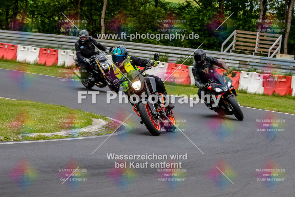 MotoTeamVBK-20247 | Hier findet Ihr Bilder von Touristenfahrten auf der Nürburgring Nordschleife oder von anderen Veranstaltungen die ich besucht habe. Viel Spass beim Durch Schauen 