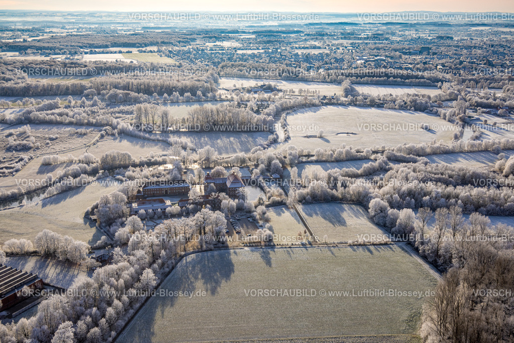 Hamm221200003SchlossOberwerries | Luftbild, Schloss Oberwerries, Wasserschloss in winterlichen Lippeauen, Heessen, Hamm, Ruhrgebiet, Nordrhein-Westfalen, Deutschland
