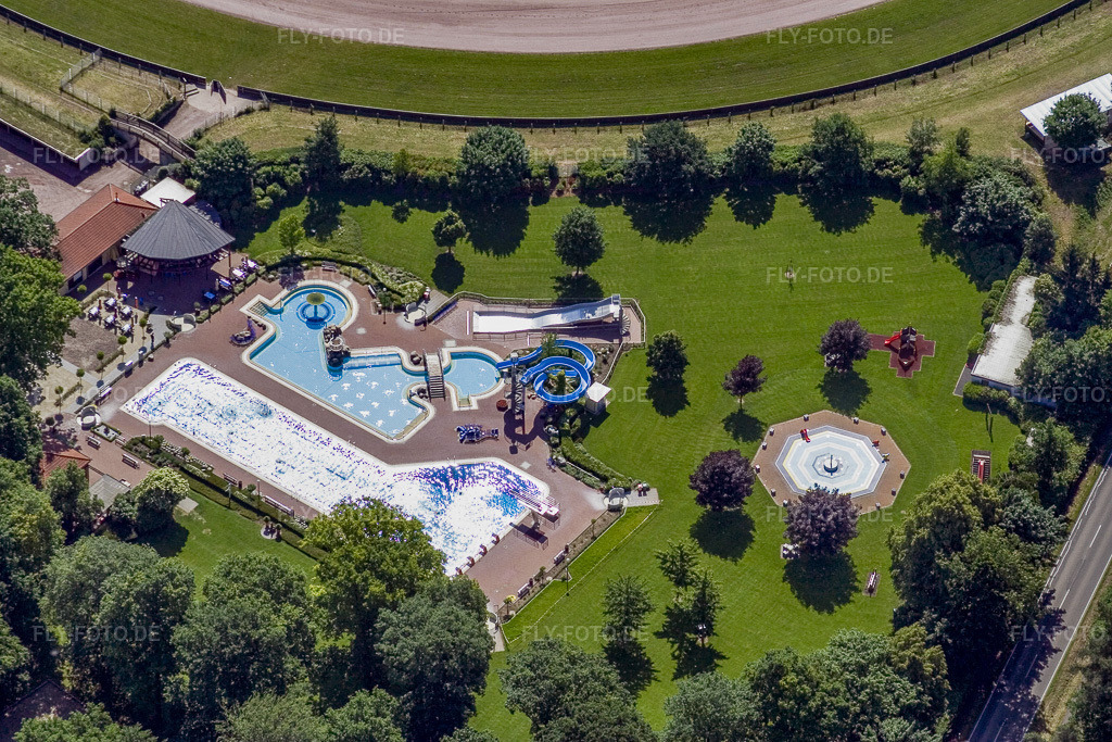 Luftbild: Waldfreibad in Herxheim bei Landau im Bundesland Rheinland-Pfalz in Deutschland. Foto: IMG_2289.jpg vom 03.06.2006 durch Werner Riehm/FLY-FOTO.de