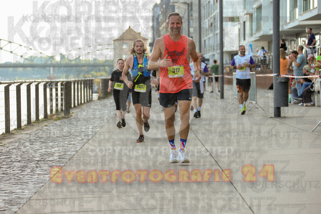 250920_1452_EX1_8029 | Sportfotografie im Rhein-Sieg Kreis, Köln, Bonn, NRW, Rheinland Pfalz, Hessen, etc. Unser Tätigkeitsfeld umfasst den Laufsport vom Volkslauf über den Marathon, Duathlon, Triathon bis zum Ultralauf wie Kölnpfad Ultra oder Schindertrail.