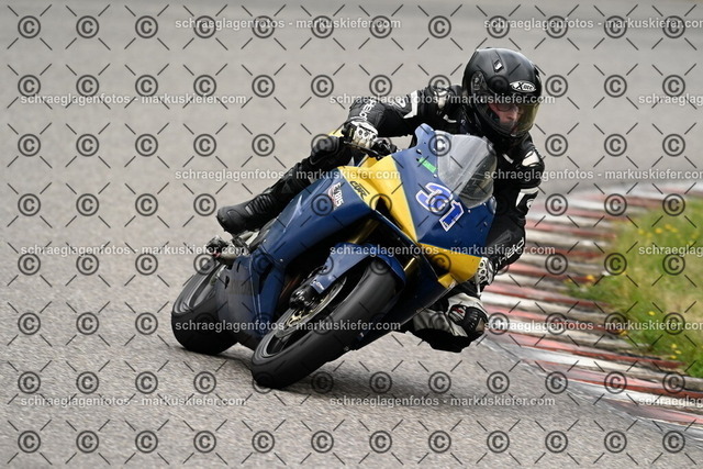 25bt02-1132 | markuskiefer.com - Realisiert mit Pictrs.com