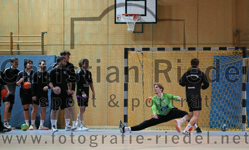 2023-12-09_003_SpVgg_Altenerding_gegen_TSV_Indersdorf | Erding, Deutschland, 09.12.2023:
Handball, Bezirksoberliga Männer 2023 / 2024, 10. Spieltag, SpVgg Altenerding gegen TSV Indersdorf, Endergebnis: 42:25

Torwart Jannik Fleps (SpVgg Altenerding, #33)

Foto: Christian Riedel / fotografie-riedel.net
