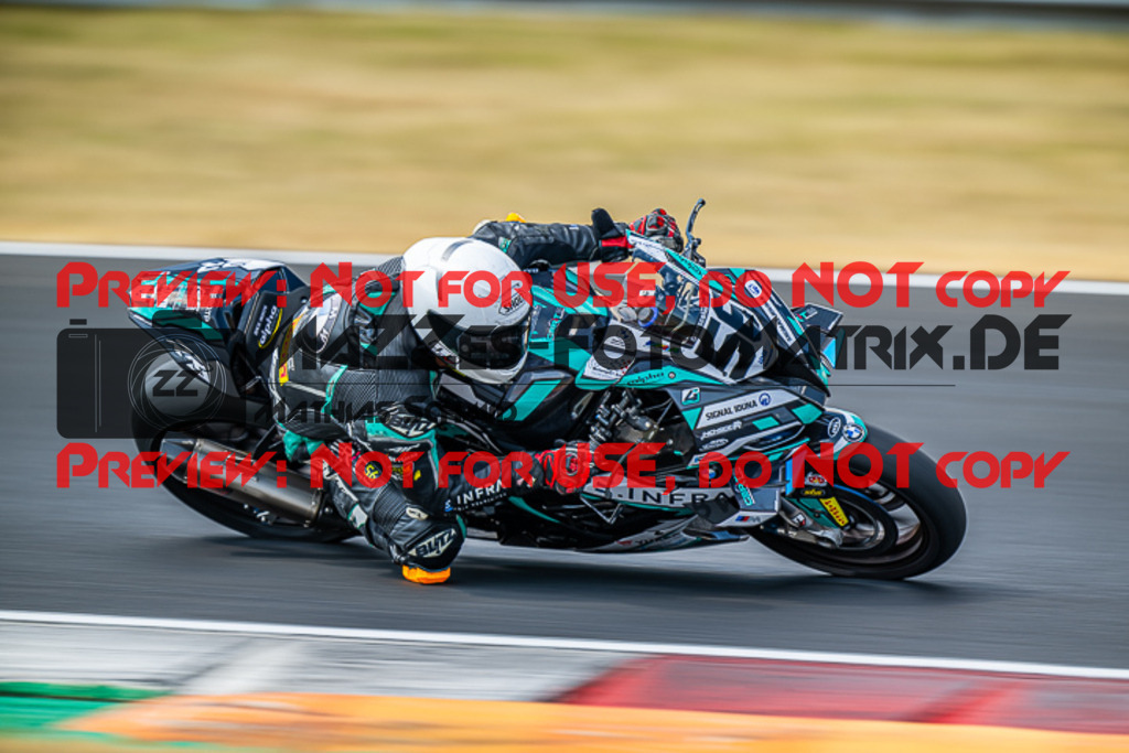 MaZZes_FotoMatrix_220626_2-476 | IDM1000