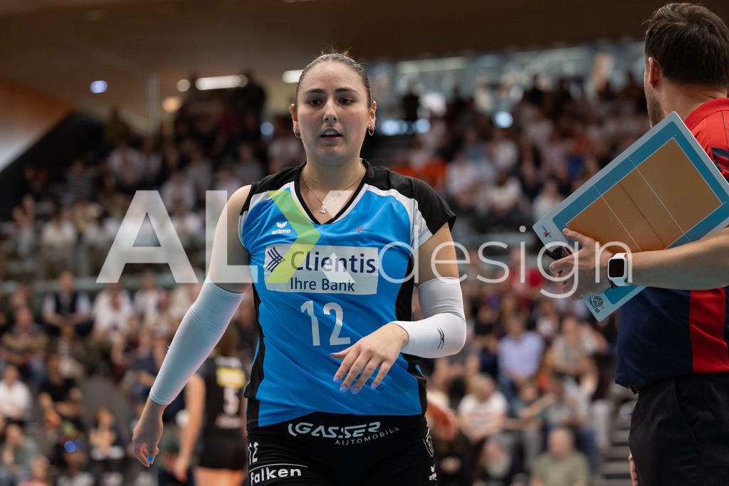Volleyball I Frauen I Saison 2025-2026 I Volleyball NLA | Women I  Playoffs Finals 1/5 I viteos NUC - VC Kanti Schaffhausen I 06.04.2026 | 12 Isabella Loffreda (CH) (VC Kanti Schaffhausen) – Libera - Realisiert mit Pictrs.com