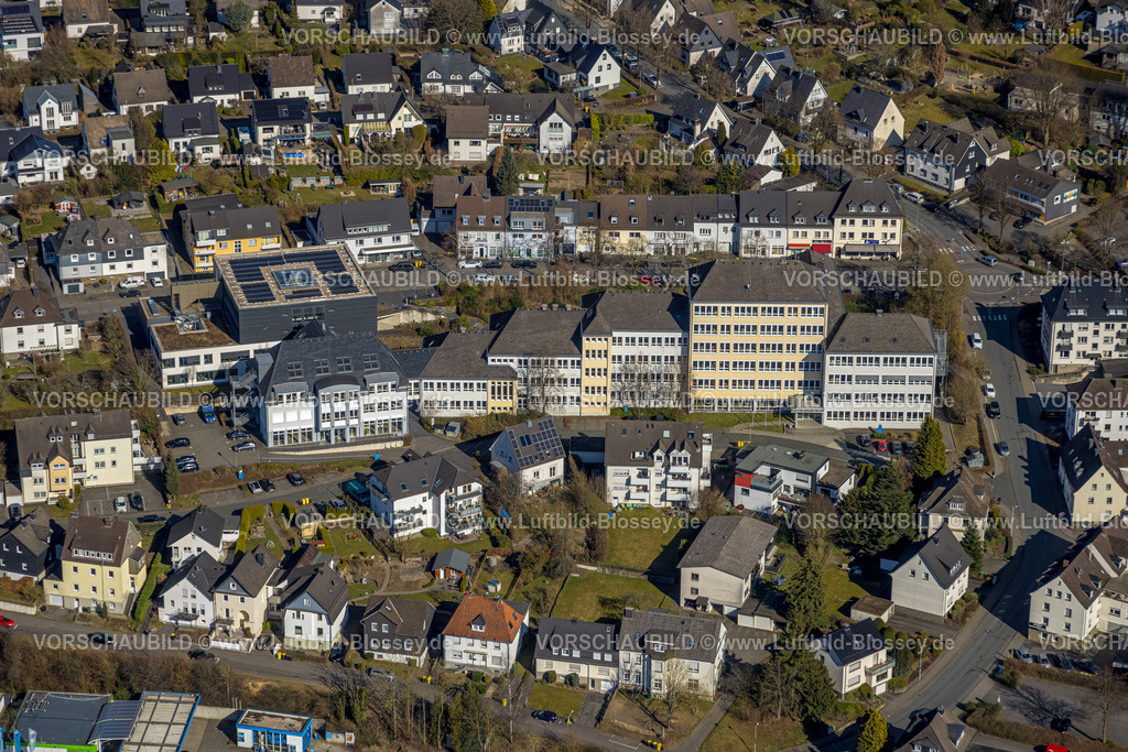 Olpe250308056Mitte | Luftbild, VHS und Berufskolleg des Kreises Olpe Hochschule, Olpe-Stadt, Olpe, Sauerland, Nordrhein-Westfalen, Deutschland