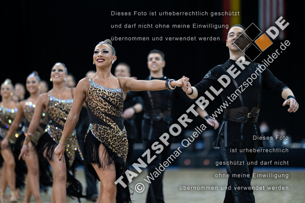 20230226-10032 | Hier finden Sie Tanz Bilder vom Latein und Standard Formationen tanzen. Sportbilder vom Tanzsport. Schöne Fotos und von Weltmeisterschaft, Europameisterschaft, Bundesliga, Regionalliga, Oberliga und Landesliga sowie von GOC Stuttgart, DanceComp, WM Bremen