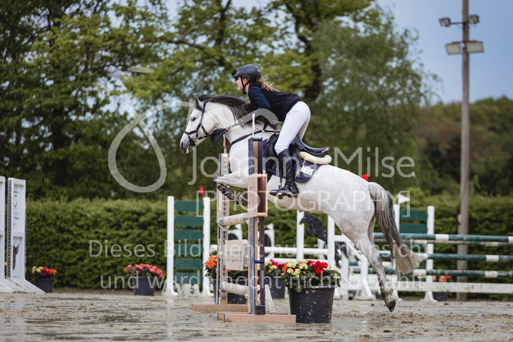 240426_Olfen-Vinnum_PonyTrophy-342 | Deine schönsten Turniermomente als professionelle Fotos! Entdecke hochwertige Pferdesport-Fotografie im Online-Shop. Jetzt Fotos finden & bestellen!