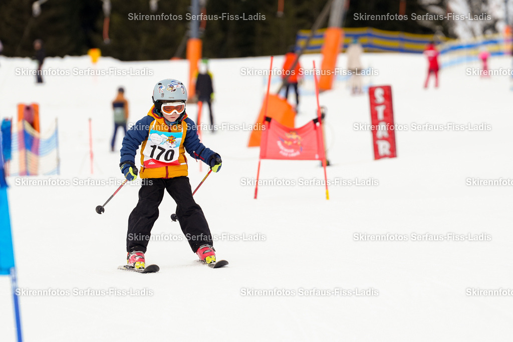 SRF_02.01.2026_0182 | Skirennfotos,Serfaus,Fiss,Ladis,Kinderskirennen,Winter,Tirol,Oberland,skirace,SFL,feelfree,weil wir's genießen,ski,Ski,skifahren,Sonnenplateau, - Realisiert mit Pictrs.com