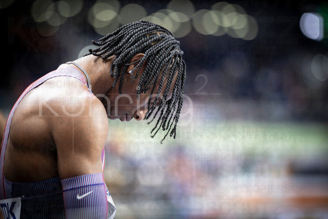 World Athletics Indoor Championships Kujawy Pomorze 26, 21.03.2026 | TORUN, POLAND - MARCH 21:  Jevon O'BRYANT (USA concentrates before the start of the 4x400m mixed relays of the World Athletics Indoor Championships Kujawy Pomorze 26 on day 2 / session 1 at Kujawsko-Pomorska Arena Torun on March 21, 2026 in Torun, Poland. 