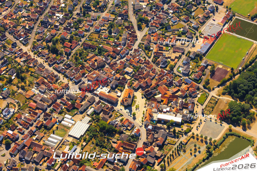 Die Luftaufnahme der Stadt Sand am Main wurde vom UL-Flugzeug heraus erstellt ( keine Drohne )- hohe Auflösung für beste Qualität