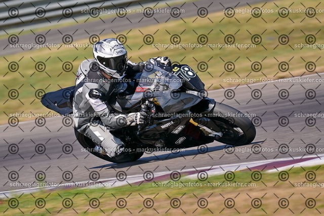 26bt05-0331 | markuskiefer.com - Realisiert mit Pictrs.com