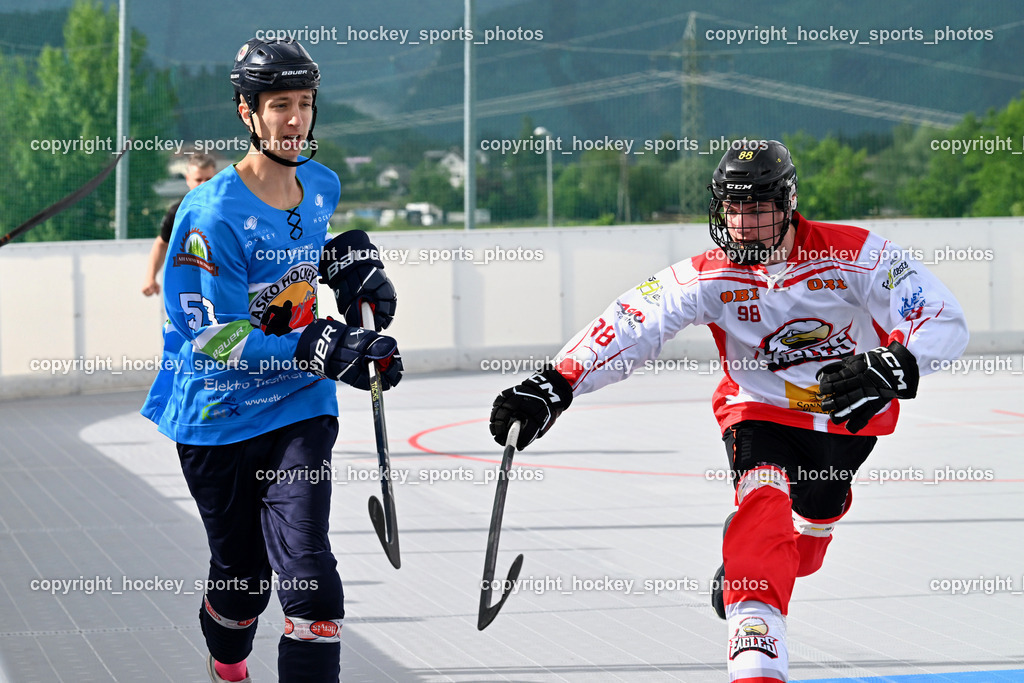 SV ASKÖ Ballhockey Villach vs. Ultras Spittal | #53 Nindler Elias SV ASKÖ Ballhockey, #98 Krassnitzer Maximilia HSC Zwa, SV ASKÖ Ballhockey Villach vs. Ultras Spittal, SV ASKÖ Ballhockey Villach vs. Ultras Spittal am 10.05.2026 in Villach (Alpen Arena ), Austria, (Photo by Bernd Stefan)