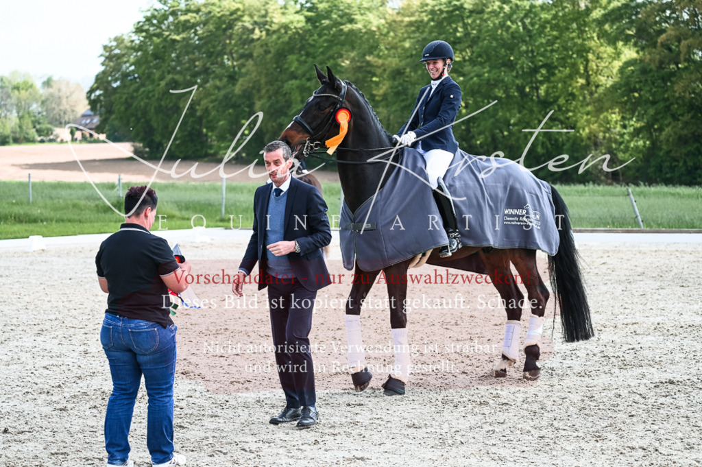 20230514_JK-Röhrsdorf-18-636 | Pferde- und Turnierfotografie in Westsachsen. Pferdeportraits, Auftragszeichnungen und intuitive Kunst.