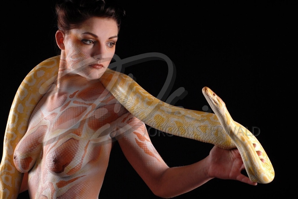AnimalArt-SCHLANGE_7168 | #003 | Modell: Julia | Foto: Thorsten Ohmacht - Realisiert mit Pictrs.com