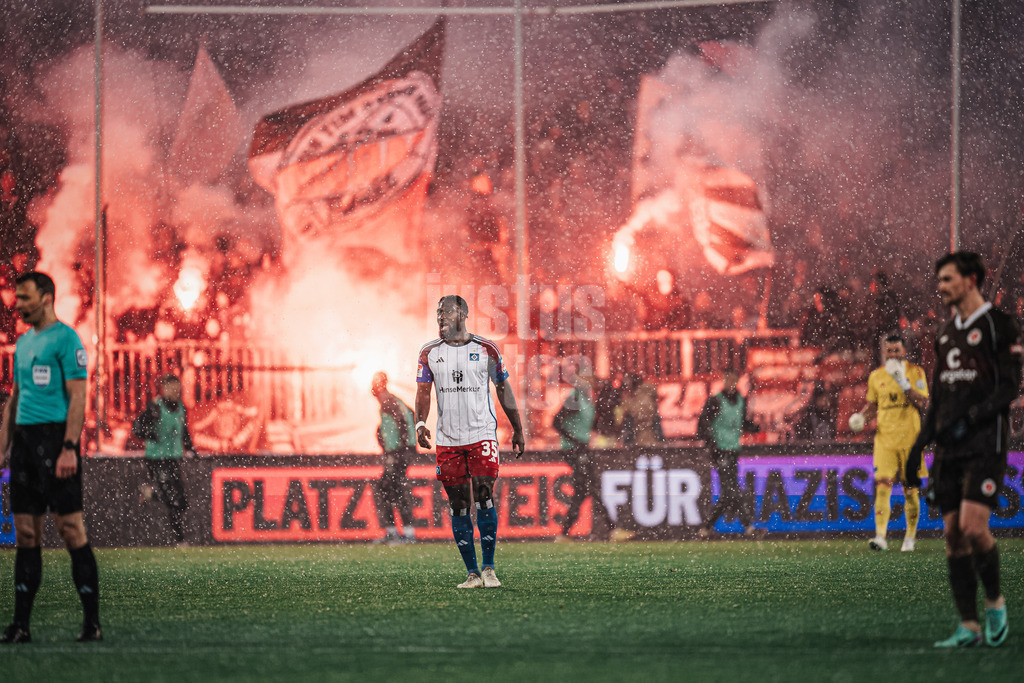 Fußball | Männer | Saison 2023/2024 | 2. Fußball-Bundesliga | 15. Spieltag | FC St. Pauli vs. Hamburger SV | 01.12.2023 | sportfotografie mit justus stegemann