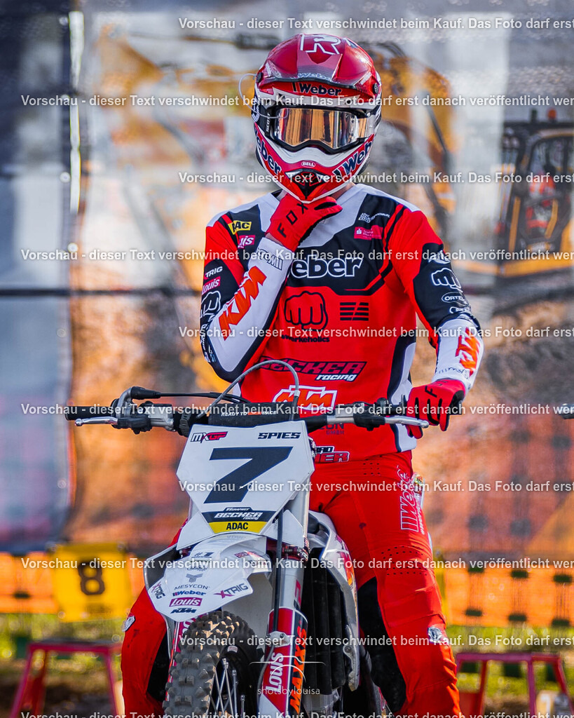 04_26_Masters-6394 | Sportfotografin aus Berlin-Brandenburg mit Fokus auf Motocross. Ich halte deine sportliche Leistung und echte Emotionen auf und neben der Strecke professionell fest. Entdecke die Fotos von deinem Rennen und bestelle sie direkt hier im Shop.