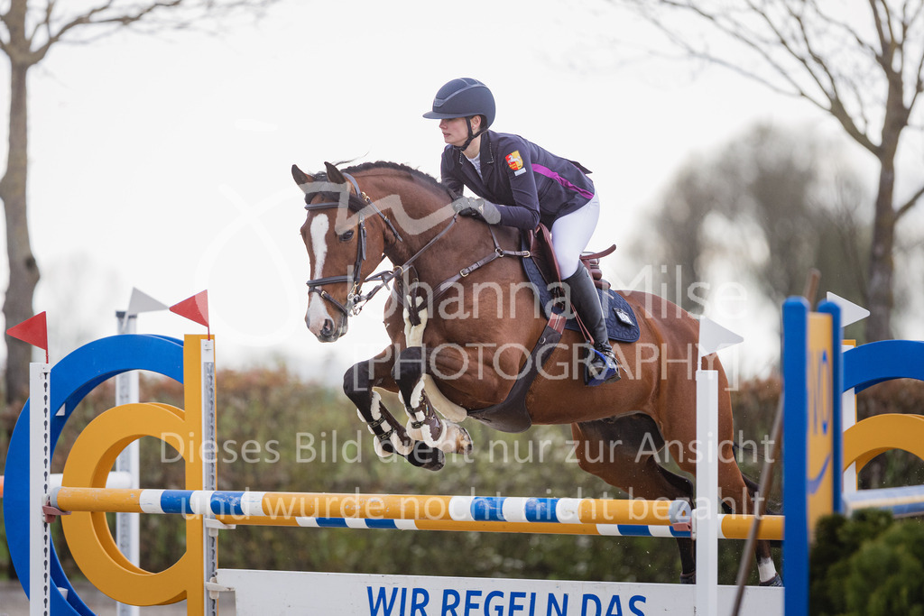 230426_HofSosath_Stil-L-509 | Deine schönsten Turniermomente als professionelle Fotos! Entdecke hochwertige Pferdesport-Fotografie im Online-Shop. Jetzt Fotos finden & bestellen!