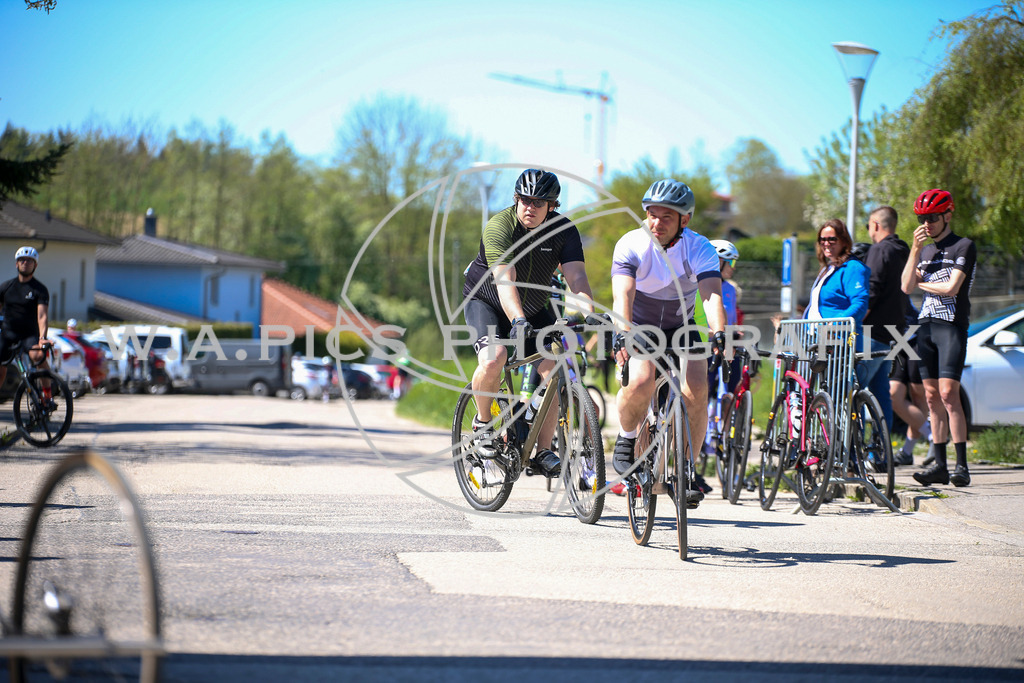 ..... | Wels, 23.04.2026, Kirschblüten Radrennen 2026 , Image shows: Photo: Wapics / Willdoner Andreas