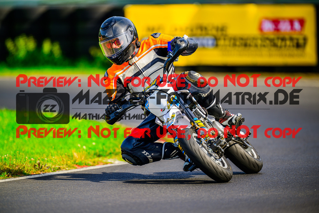 MaZZes_FotoMatrix_240806_6007705_1616 | Fotograf Mathias Schmid
Sportfotograf,
Eventfotograf,
Hochzeitsfotograf,
Portraitfotograf