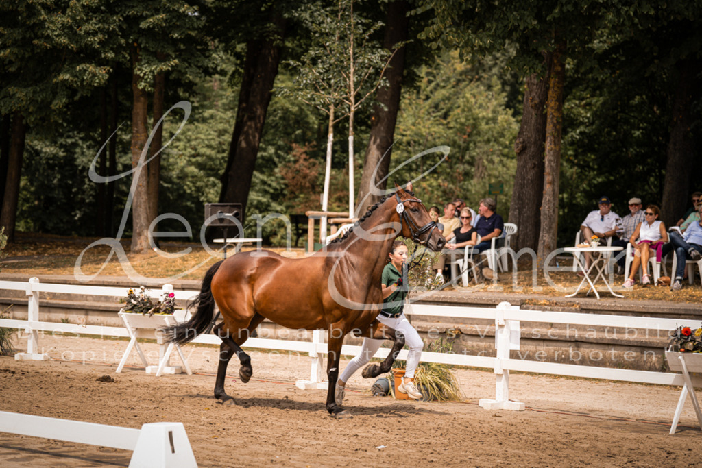 3.Fr00114 | Leoni Ertmer Photography - Realisiert mit Pictrs.com