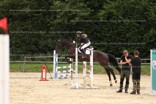 HG9A4132 | laurarinckfotografie - Realisiert mit Pictrs.com