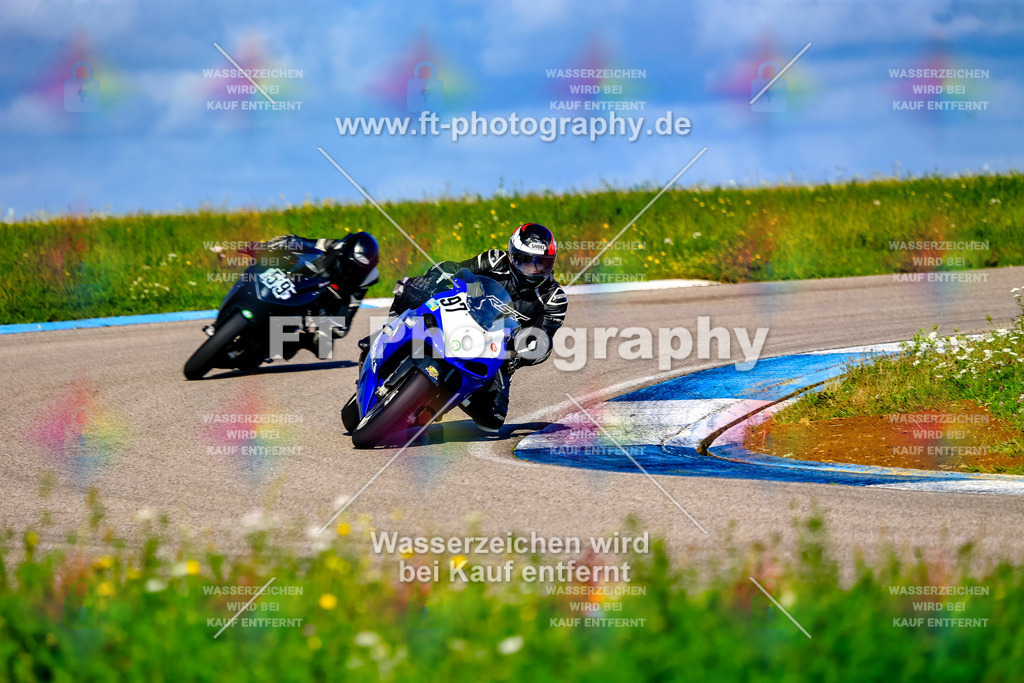 097-5295 | Hier findet Ihr Bilder von Touristenfahrten auf der Nürburgring Nordschleife oder von anderen Veranstaltungen die ich besucht habe. Viel Spass beim Durch Schauen 