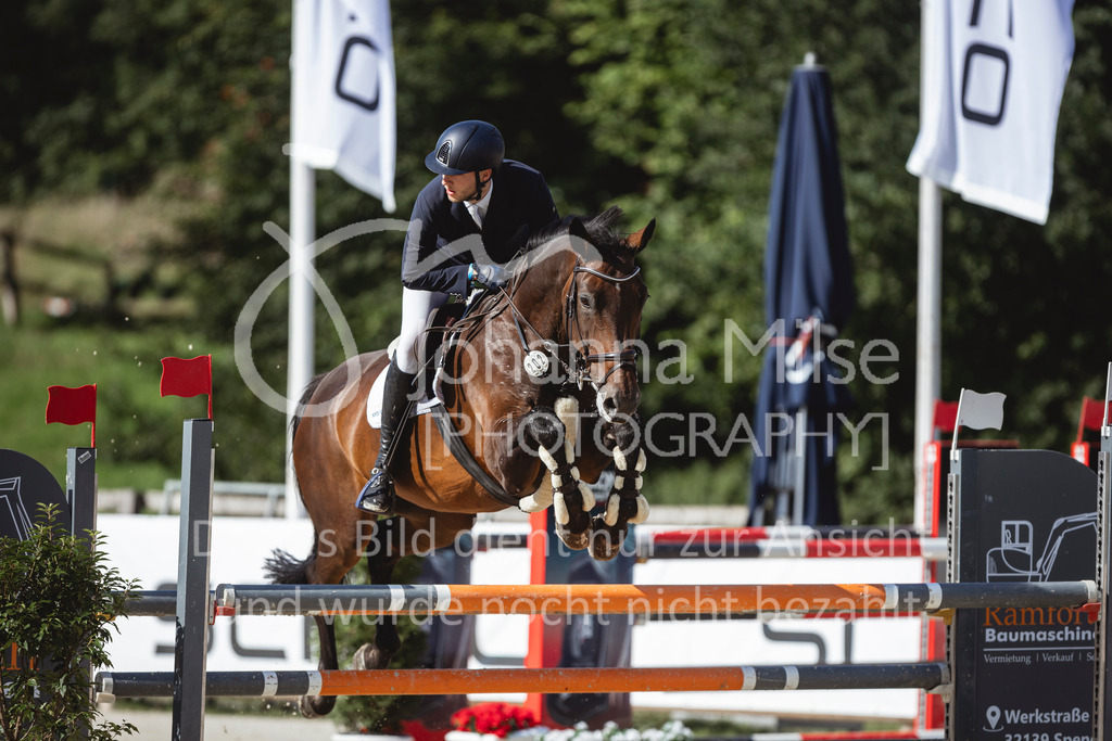 240714_BHO_M2-Spr-1-214 | Deine schönsten Turniermomente als professionelle Fotos! Entdecke hochwertige Pferdesport-Fotografie im Online-Shop. Jetzt Fotos finden & bestellen!