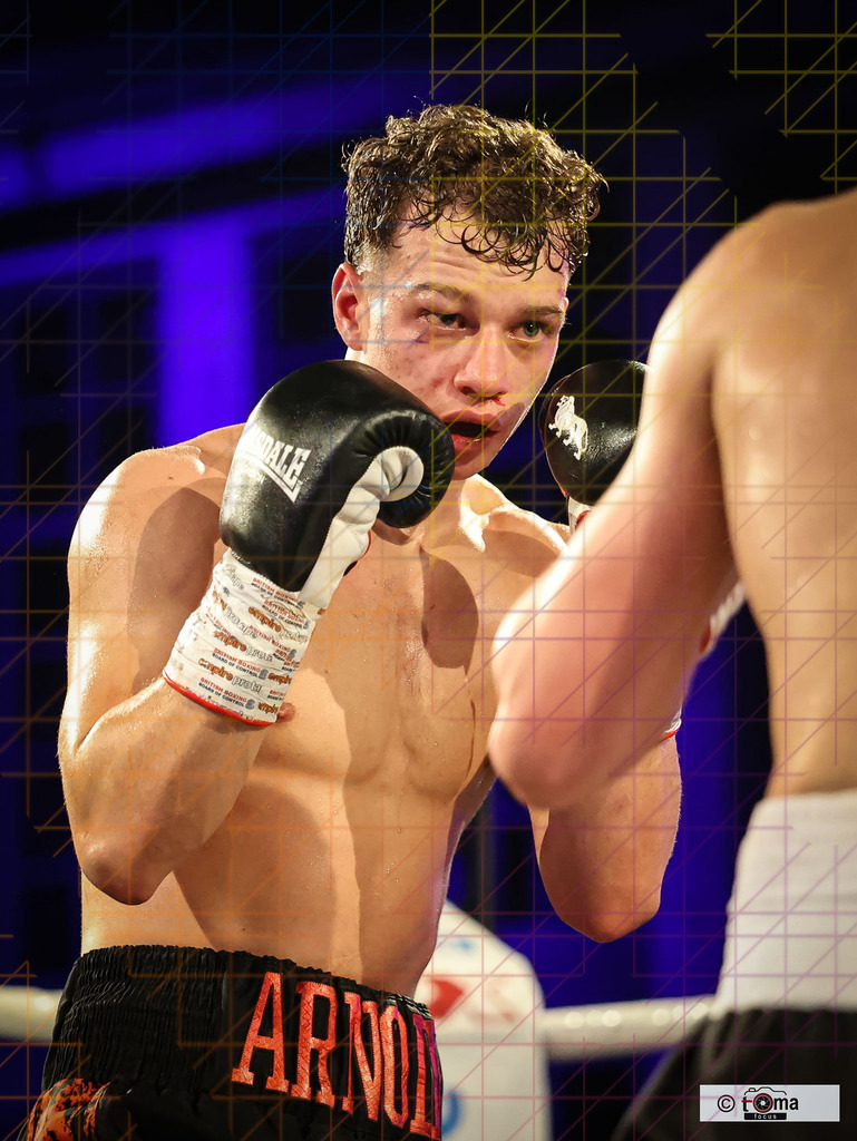 Domenik Arnold erster WM KAmpf 02 2026 tomafocus TB00152 | professionelle Sport- und Eventfotografie von Tomafocus – dynamische Bilder, emotionale Momente und hochwertige Aufnahmen für jeden Anlass. - Realisiert mit Pictrs.com