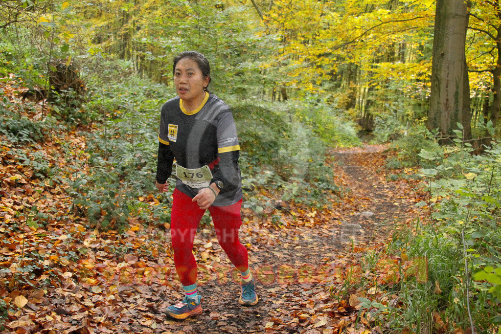 251026_1332_EV4_6967 | Sportfotografie im Rhein-Sieg Kreis, Köln, Bonn, NRW, Rheinland Pfalz, Hessen, etc. Unser Tätigkeitsfeld umfasst den Laufsport vom Volkslauf über den Marathon, Duathlon, Triathon bis zum Ultralauf wie Kölnpfad Ultra oder Schindertrail.