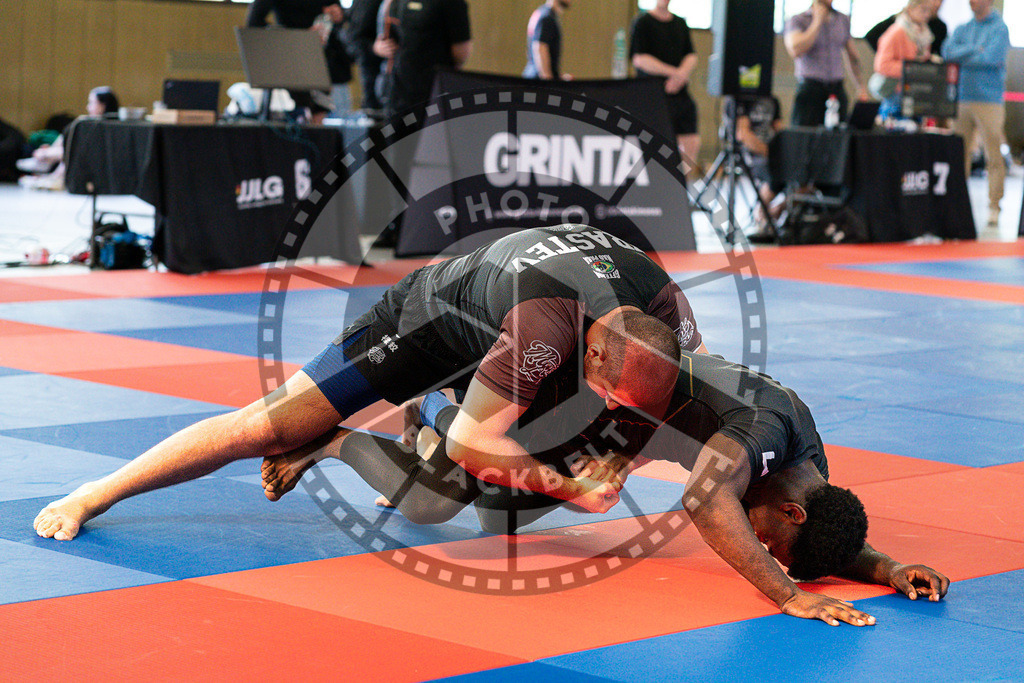 20250510PBB4800 | Athletes compete during the JJLG Berlin Open Jiu-Jitsu Championship on May 10, 2025 in Berlin, Germany. © Chiara Dazi / photoblackbelt